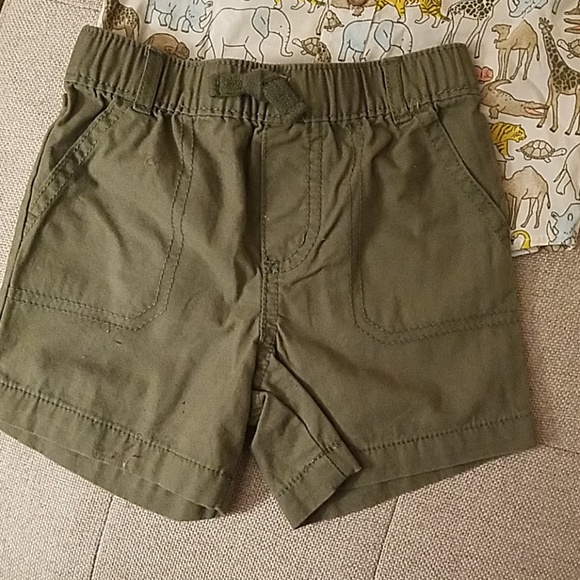 Carter's Wildlife Print 2 piece Outfit - Picture 2 of 8